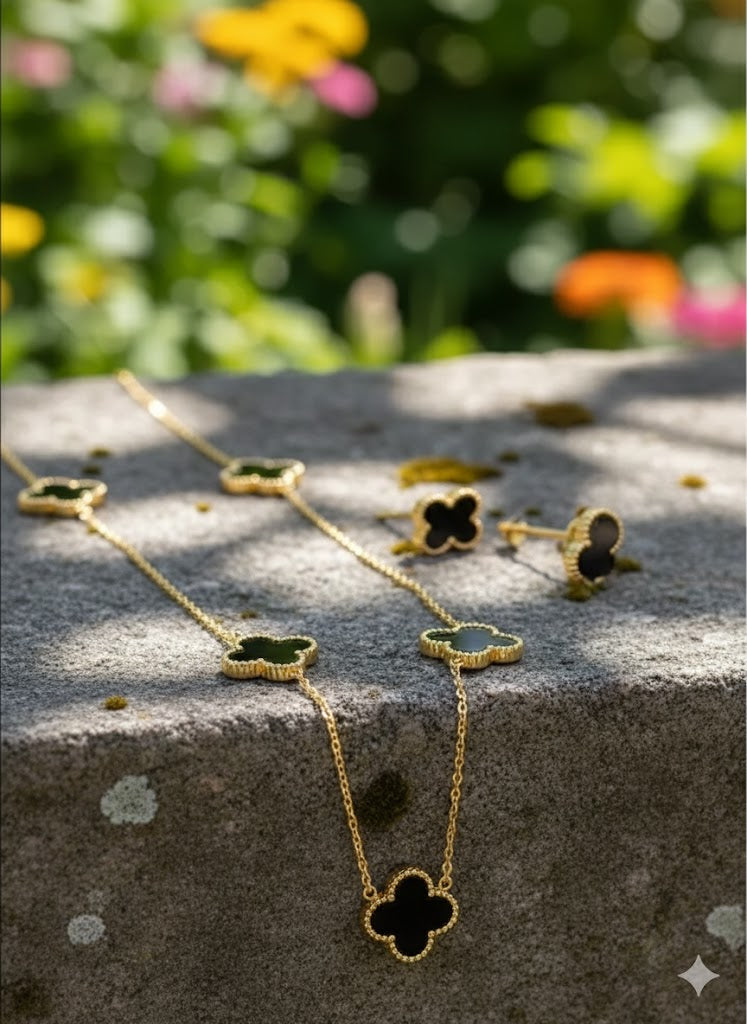 Black Clover Zircon Pendant